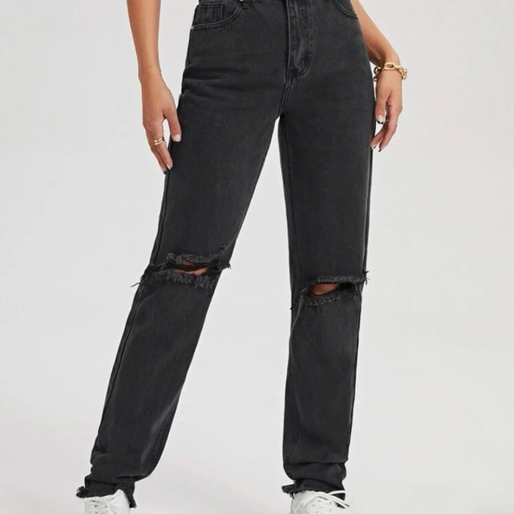 Black never worn baggy jeans - Picture 2 of 2